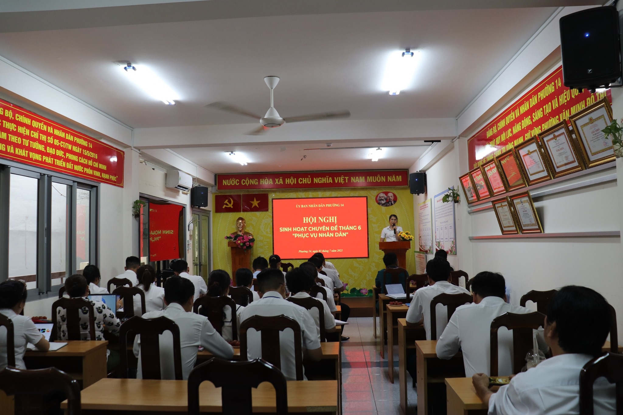 Image: HỘI NGHỊ CHUYÊN ĐỀ: Tinh thần, thái độ “Phục vụ nhân dân” tại Ủy ban nhân dân Phường 14 Quận 10.